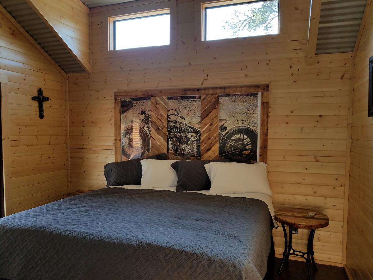 Hotel Al'S Hideaway Cabin And Rv Space, Llc à Pipe Creek Extérieur photo